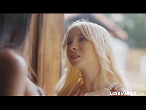 ❤️ Дівчина приходить додому через кілька місяців і в кінцевому підсумку їсть кицьку своєї мачухи ️❌ Порно у нас